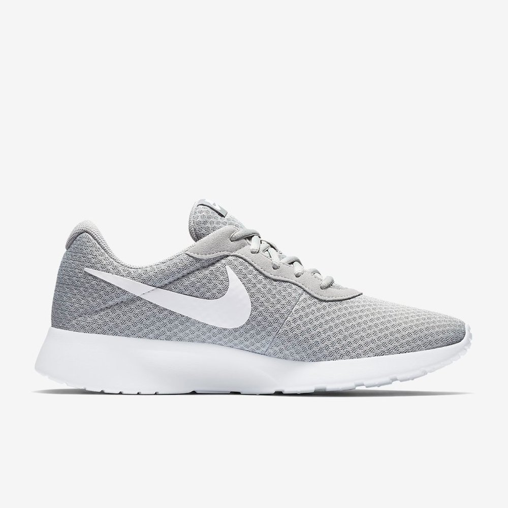 Nike Tanjun Sneaker - Size 7 (Worn)